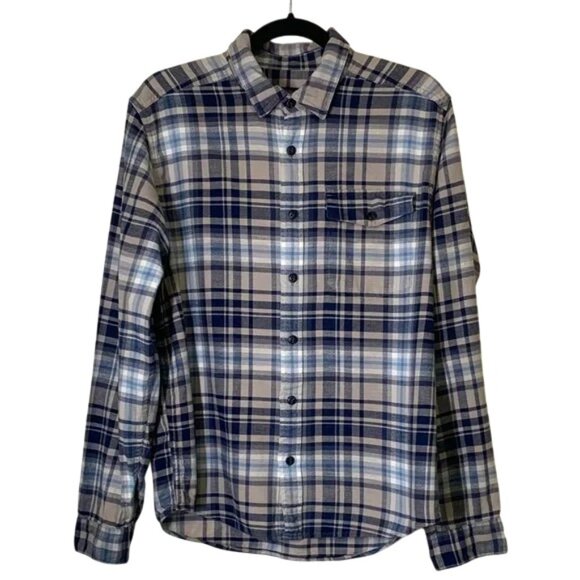 Men's Patagonia Organic Cotton Blue and Gray Plaid Flannel Button-down Shirt. - Picture 1 of 7